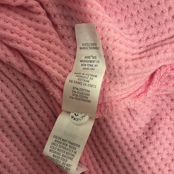 Women’s Offline by Aerie Pink Waffle Knit Long Sleeve Henley Style Top Size M - Picture 8 of 8